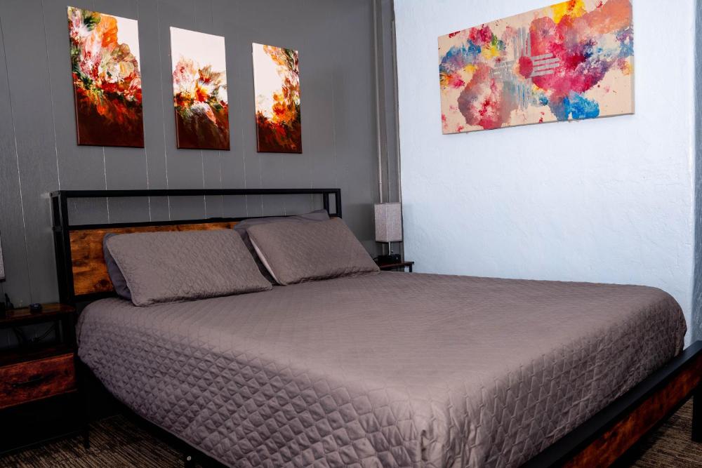 Standard Queen Room interior