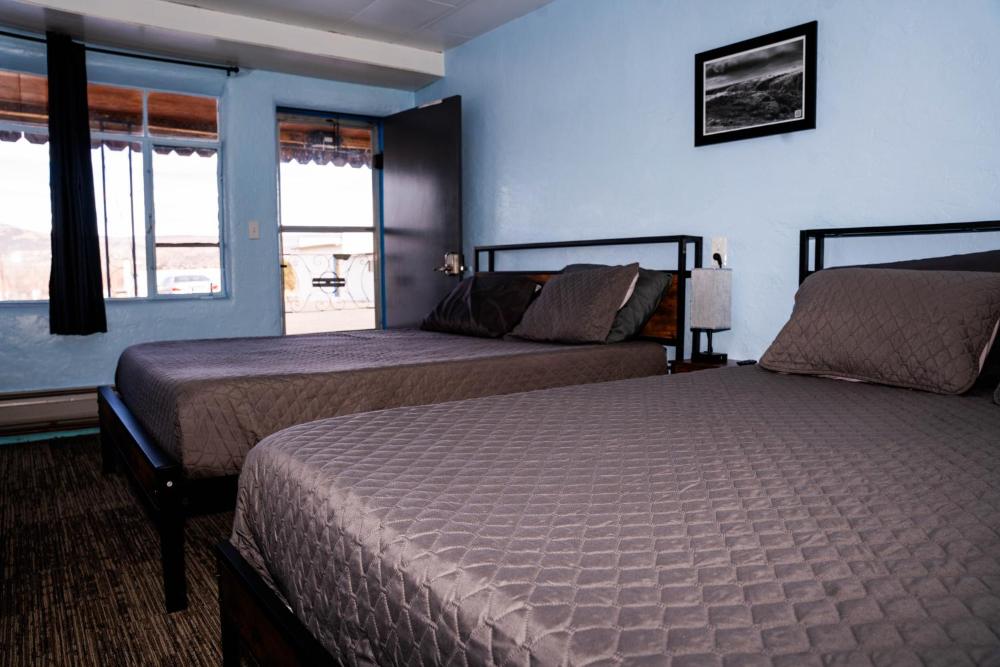 Deluxe Queen Room interior